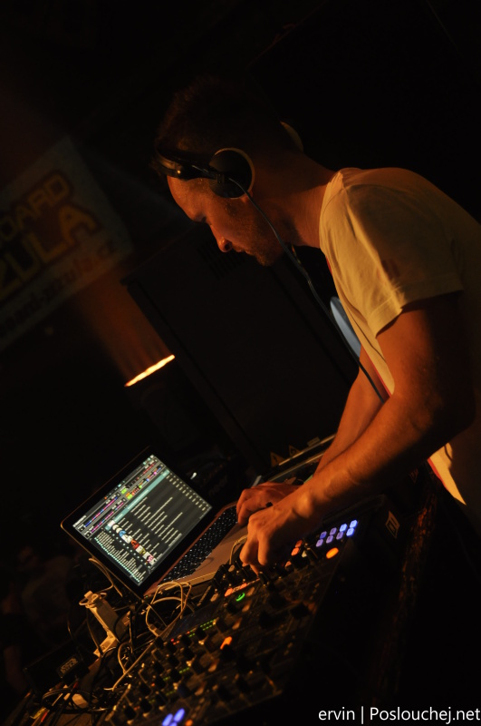 ELEKTRA W. PAN-POT (MOBILEE) - Pátek 14. 12. 2012